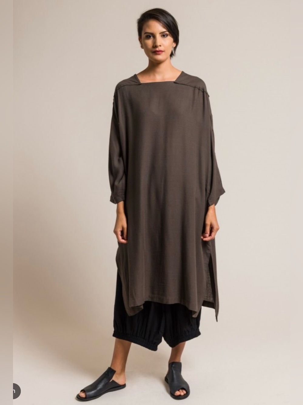 Black Crane Lightweight Dome Dress in Charcoal One Size